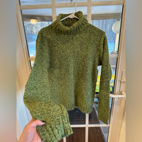 Sweaters - Vintage Green Turtleneck Sweater